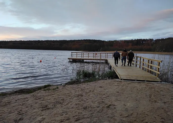 Klimatyczny Domek W Lesie Przy Jeziorze