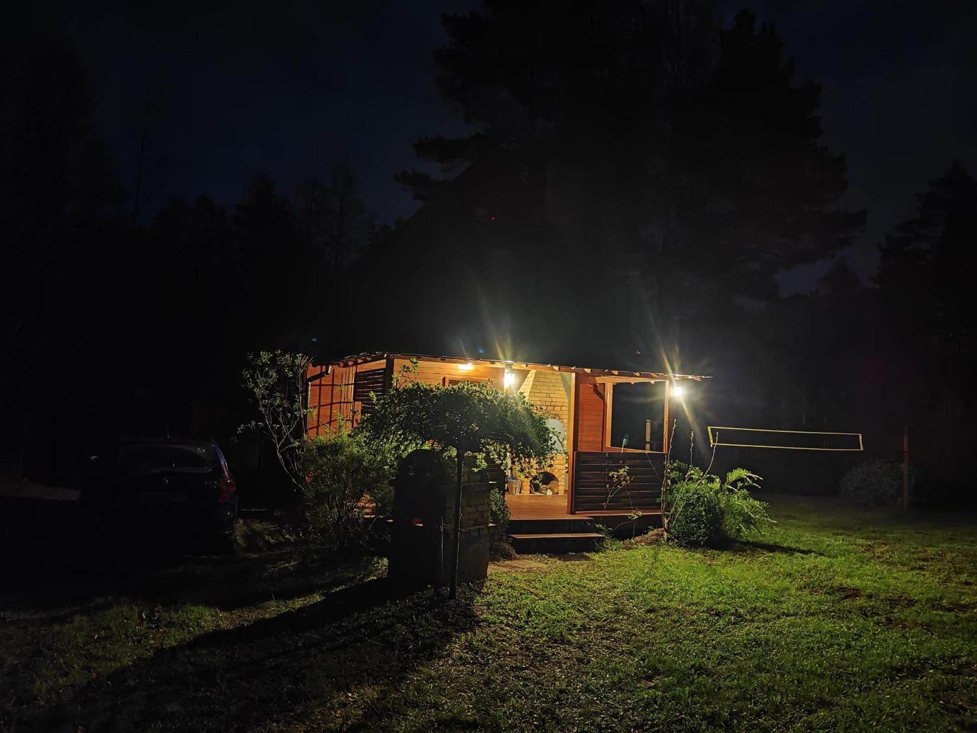Holiday home Klimatyczny W Lesie Przy Jeziorze *